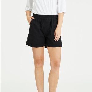 NEW Sanctuary Women’s Roll Call Black Lyocell Elastic Waist Shorts Size L